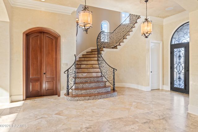 208 Saddleback Circle, Youngsville, LA 70592