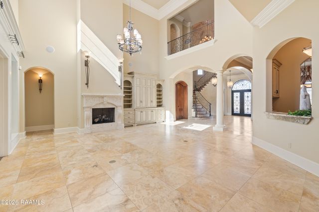 208 Saddleback Circle, Youngsville, LA 70592