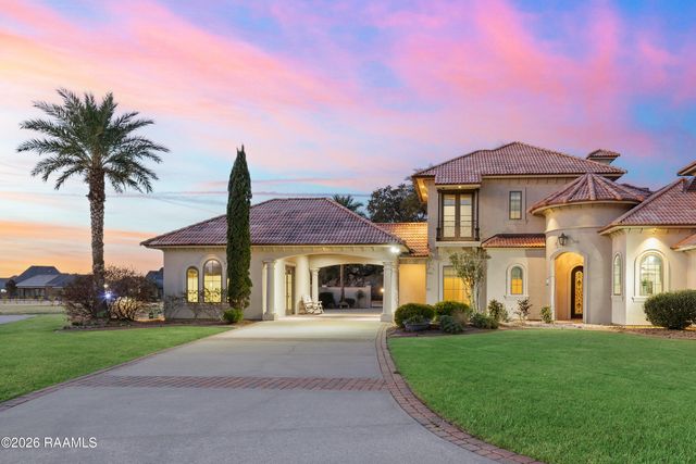 208 Saddleback Circle, Youngsville, LA 70592