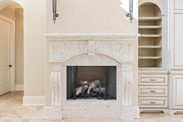 208 Saddleback Circle, Youngsville, LA 70592