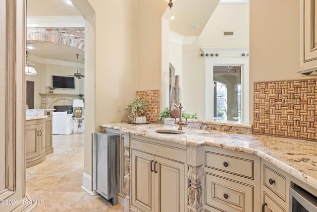 208 Saddleback Circle, Youngsville, LA 70592