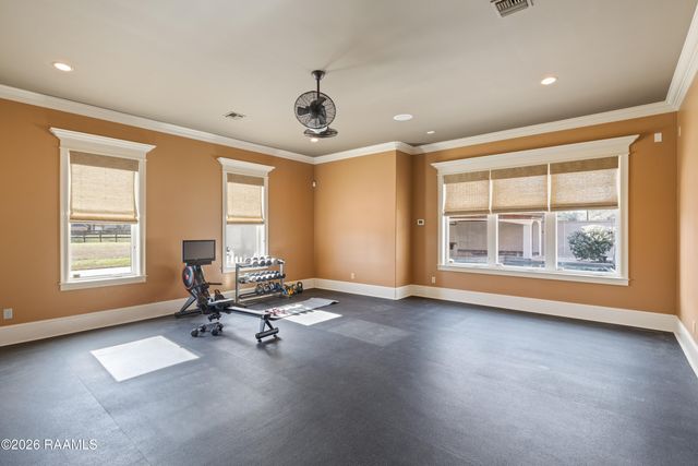 208 Saddleback Circle, Youngsville, LA 70592