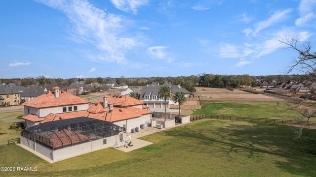 208 Saddleback Circle, Youngsville, LA 70592