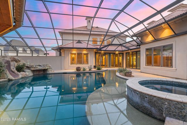 208 Saddleback Circle, Youngsville, LA 70592