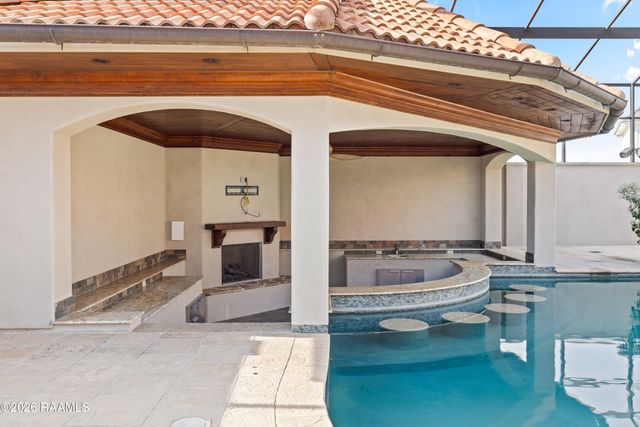 208 Saddleback Circle, Youngsville, LA 70592