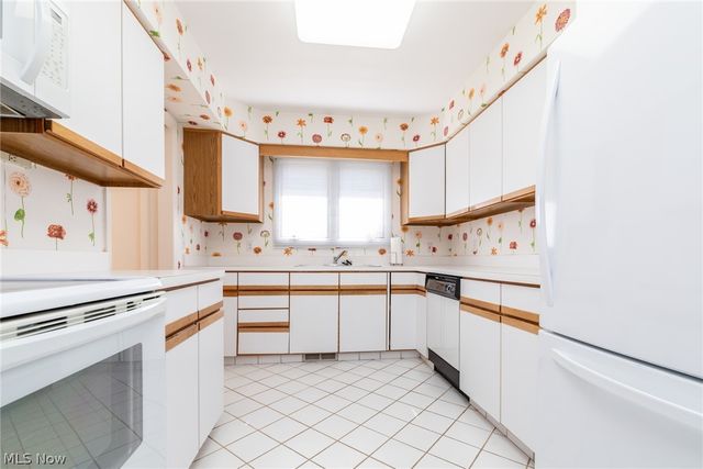 4 Chelsea Court, Beachwood, OH 44122