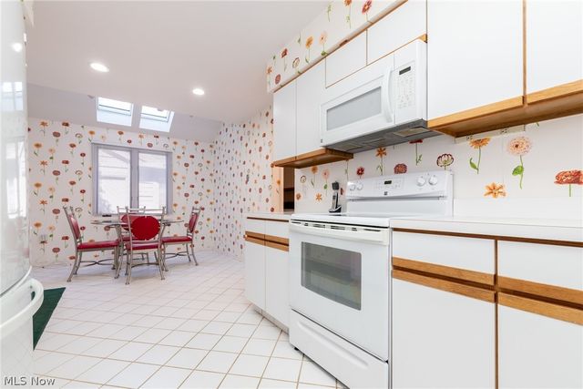 4 Chelsea Court, Beachwood, OH 44122