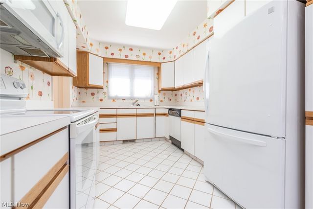 4 Chelsea Court, Beachwood, OH 44122