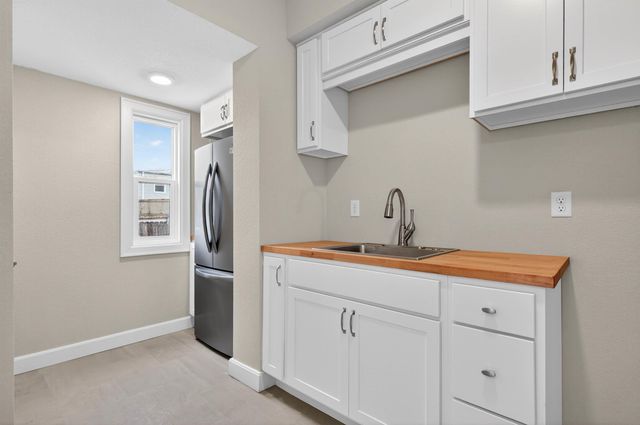 434 Belmont Avenue, Waterloo, IA 50701