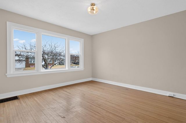 434 Belmont Avenue, Waterloo, IA 50701