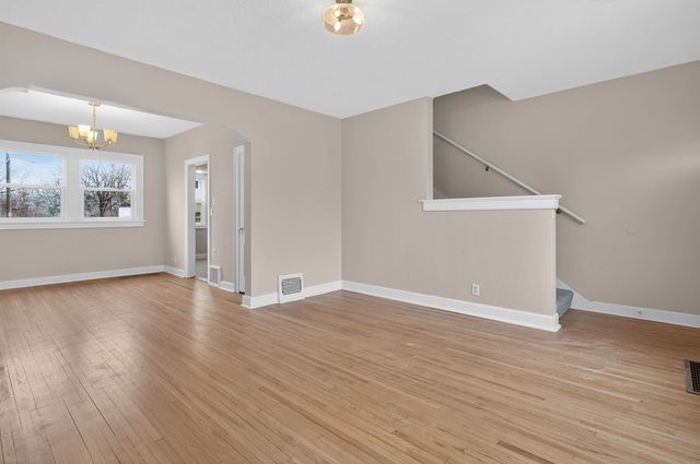 434 Belmont Avenue, Waterloo, IA 50701