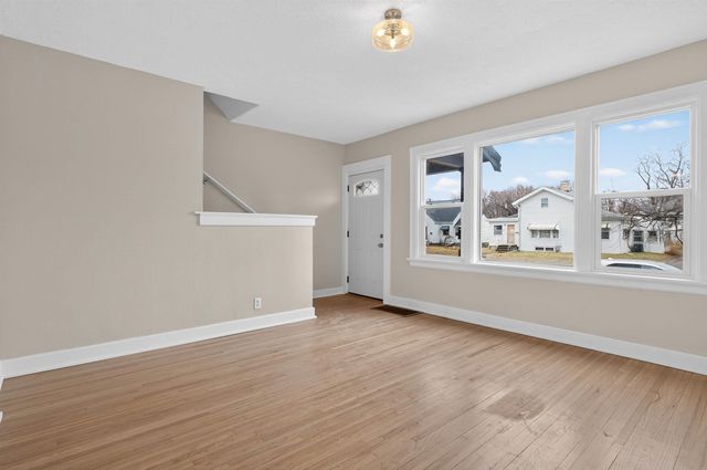 434 Belmont Avenue, Waterloo, IA 50701