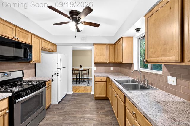 4064 Sheraton Drive, Flint Charter Township, MI 48532