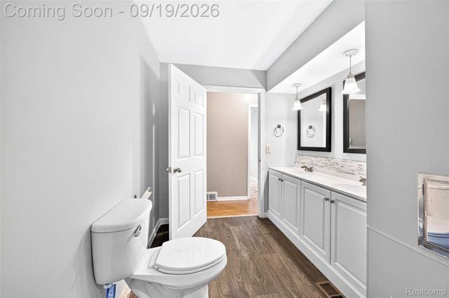 4064 Sheraton Drive, Flint Charter Township, MI 48532