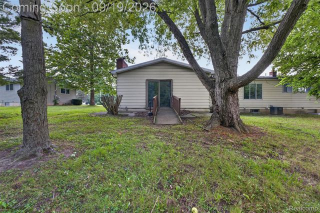4064 Sheraton Drive, Flint Charter Township, MI 48532