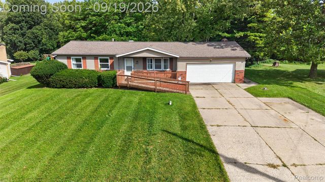 4064 Sheraton Drive, Flint Charter Township, MI 48532