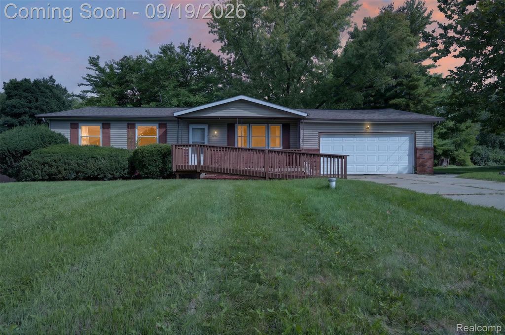 4064 Sheraton Drive, Flint Charter Township, MI 48532