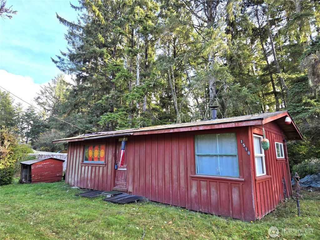 1518 200th Lane, Ocean Park, WA 98640