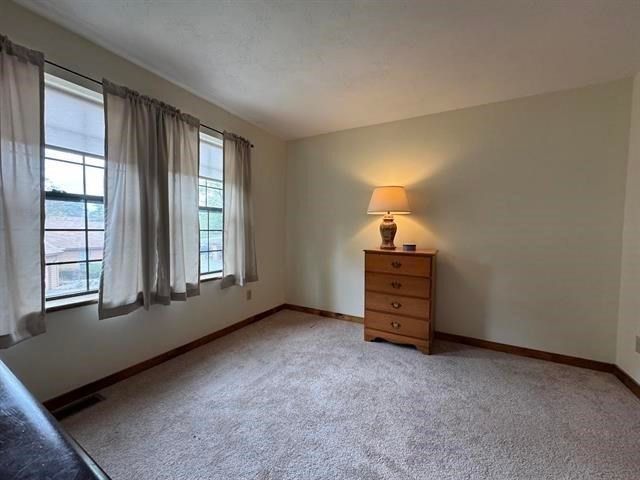 43 W Meadow Rd - Bldg 14 43, Haverhill, MA 01832
