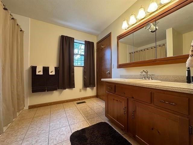 43 W Meadow Rd - Bldg 14 43, Haverhill, MA 01832
