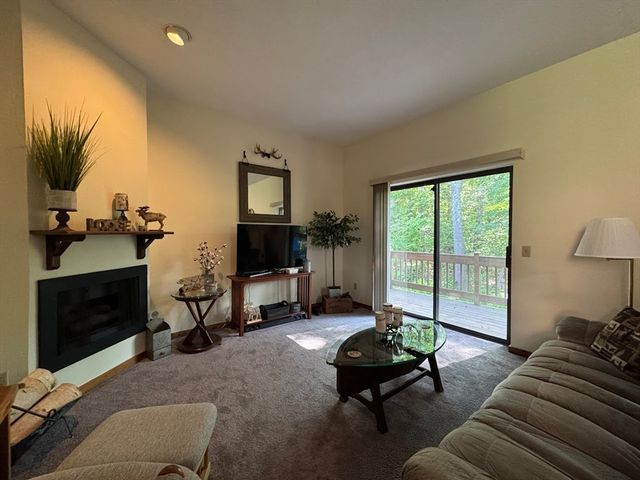 43 W Meadow Rd - Bldg 14 43, Haverhill, MA 01832