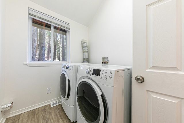 10880 Laurelwood Drive, Truckee, CA 96161