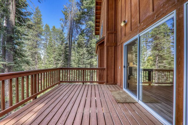 10880 Laurelwood Drive, Truckee, CA 96161