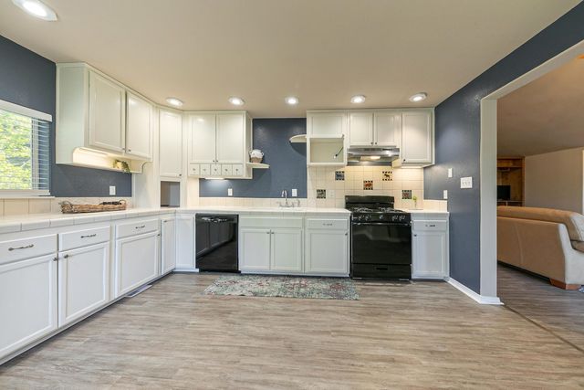 10880 Laurelwood Drive, Truckee, CA 96161