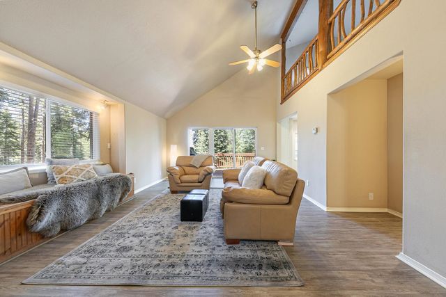 10880 Laurelwood Drive, Truckee, CA 96161