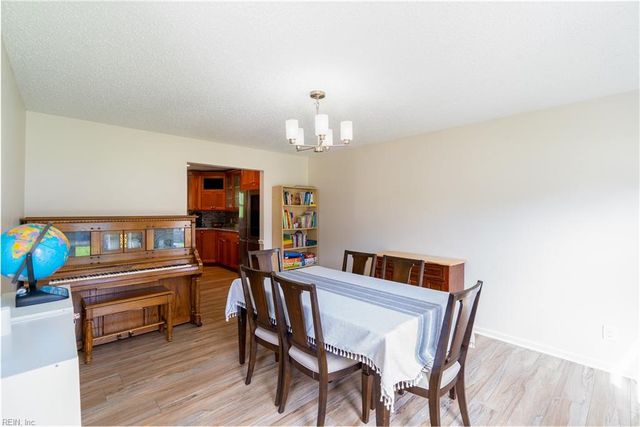 5369 Bagpipers LN, Virginia Beach, VA 23464