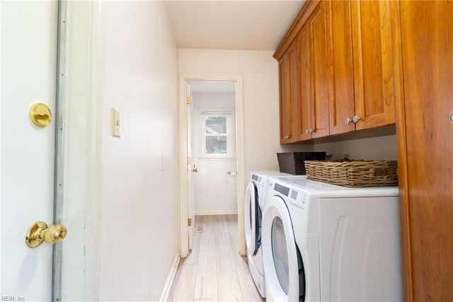 5369 Bagpipers LN, Virginia Beach, VA 23464