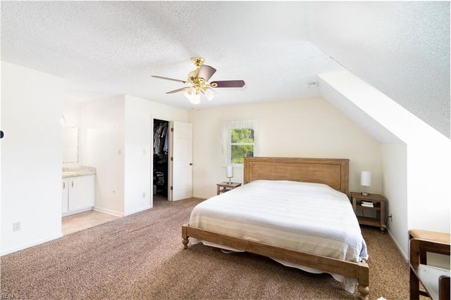 5369 Bagpipers LN, Virginia Beach, VA 23464