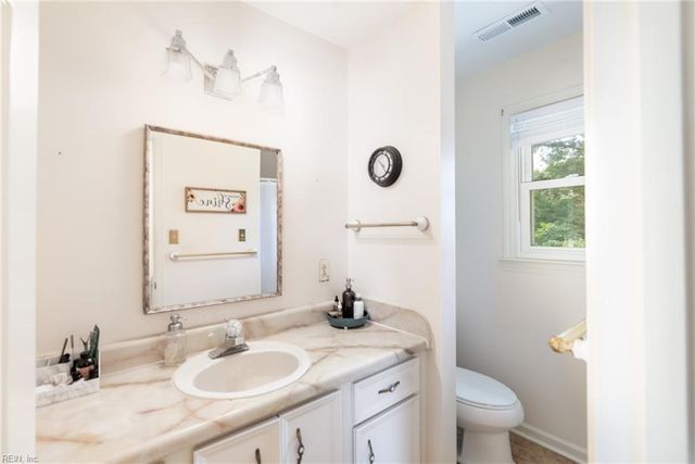 5369 Bagpipers LN, Virginia Beach, VA 23464