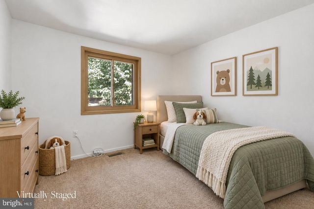 5872 KARA PL, Burke, VA 22015