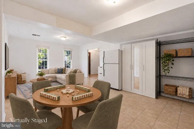 5872 KARA PL, Burke, VA 22015
