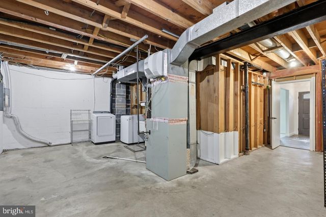 5872 KARA PL, Burke, VA 22015