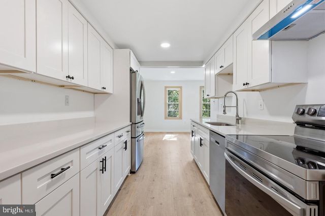 5872 KARA PL, Burke, VA 22015