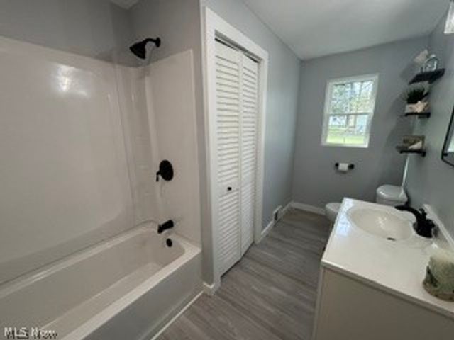 3185 Willowedge Drive, Coventry, OH 44319
