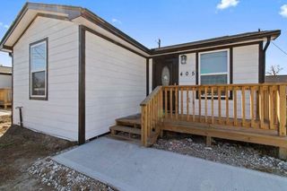 405 N Erskine Street, Angleton, TX 77515