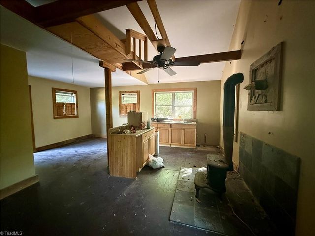 900 Smokey Mtn Trail, North Wilkesboro, NC 28659