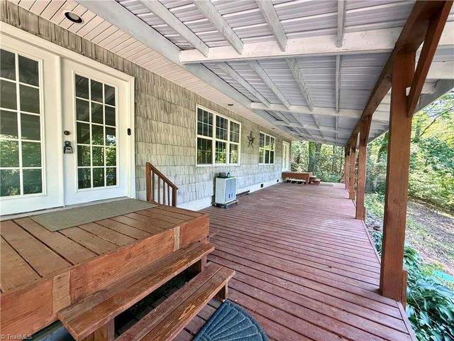 900 Smokey Mtn Trail, North Wilkesboro, NC 28659