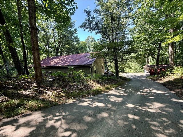900 Smokey Mtn Trail, North Wilkesboro, NC 28659