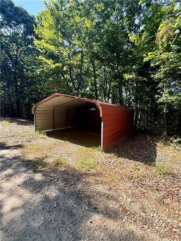 900 Smokey Mtn Trail, North Wilkesboro, NC 28659