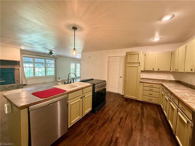900 Smokey Mtn Trail, North Wilkesboro, NC 28659