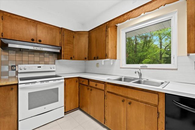 46351 W Main Street, Northville Twp, MI 48167