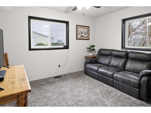 91614 George Hill Rd, Astoria, OR 97103