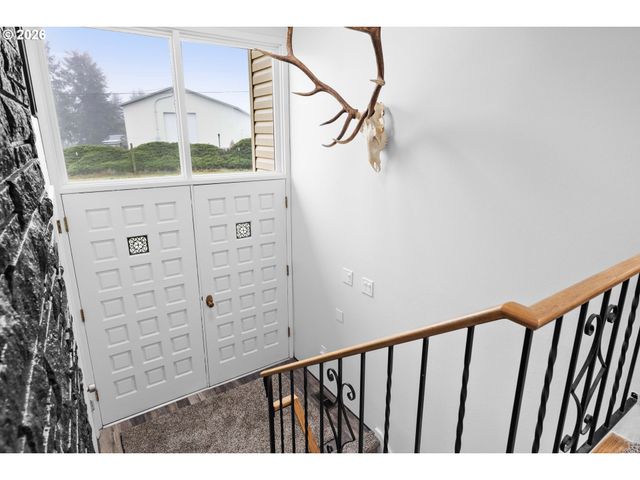 91614 George Hill Rd, Astoria, OR 97103