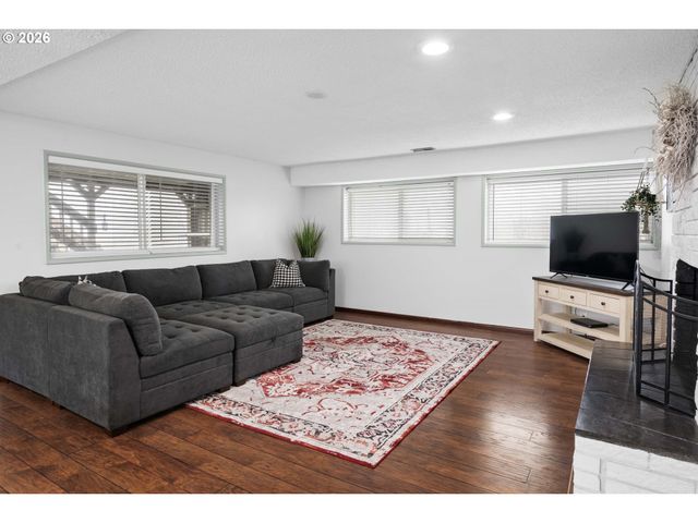 91614 George Hill Rd, Astoria, OR 97103