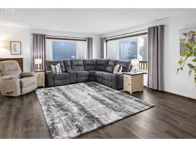 91614 George Hill Rd, Astoria, OR 97103