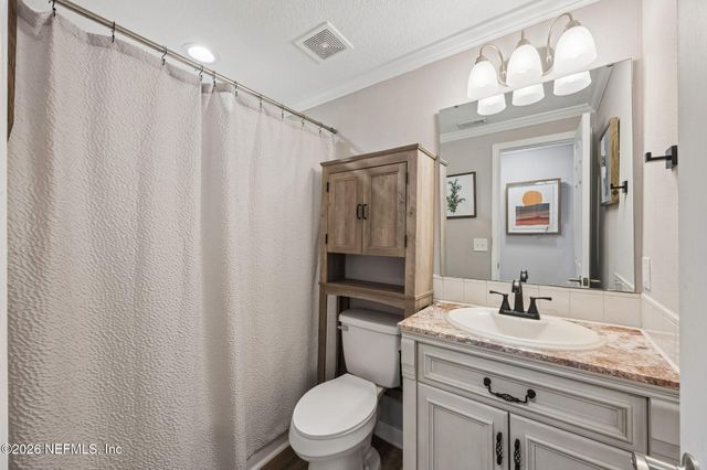 2638 STERN Drive N, Jacksonville, FL 32233